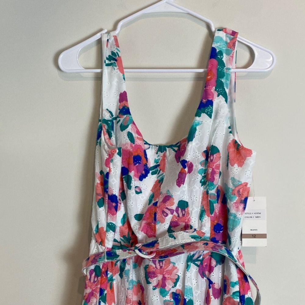 NWT TAYLOR Belted Scoop Neck Dress White Floral Ruffle Skirt Misty Rose Size 12 - Picture 4 of 13